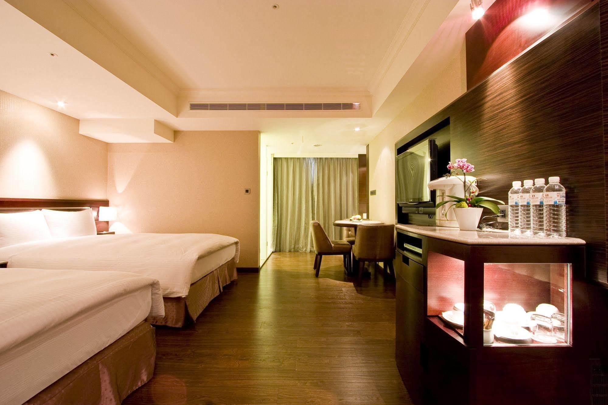 Taichung Charming City Hotel Zewnętrze zdjęcie